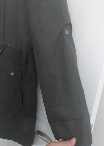 Kadın haki Kapüşonlu Fermuarlı yağmurluk - Görsel 4