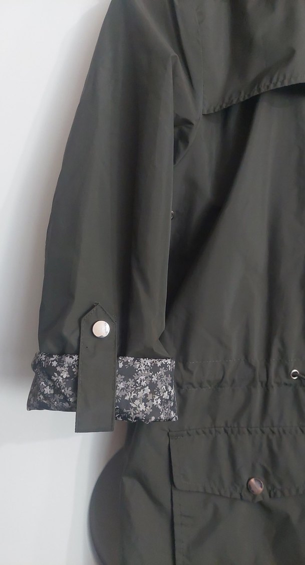 Kadın haki Kapüşonlu Fermuarlı yağmurluk - Görsel 5