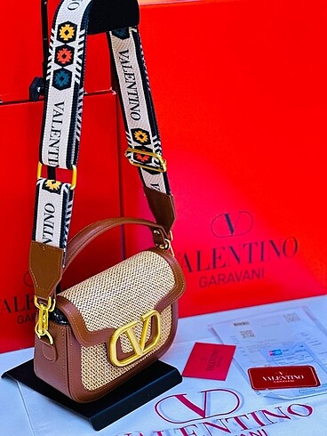 VALENTİNO