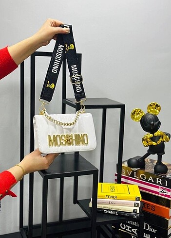 MOSCHINO