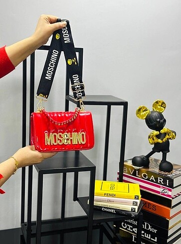 MOSCHINO