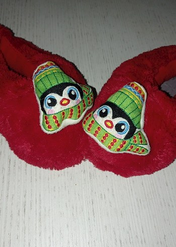 Çocuk Kırmızı Nakışlı Sıcak Terlik - Görsel 2