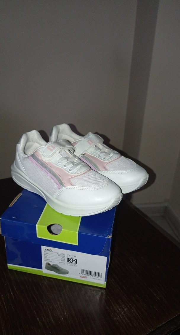 Kız Çocuk Beyaz Cırt Cırtlı Spor Ayakkabı - Görsel 2