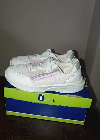 Kız Çocuk Beyaz Pastel Bağcıksız Spor Ayakkabı - Görsel 2