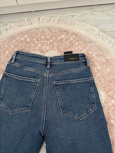 26 Beden mavi Renk Mavi marka jeans