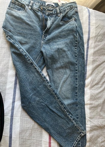 Pull and Bear PULL&BEAR Düğmeli Baskılı Mavi Bol Kesim Kadın Jean