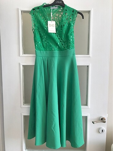 Yeşil renk elbise abiye