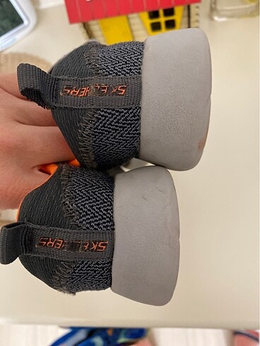 27 Beden Skechers 27