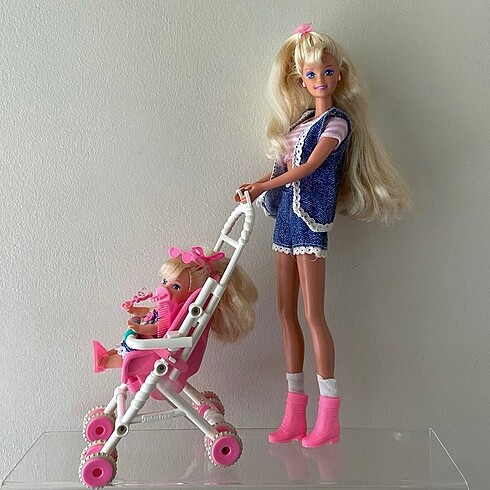 Barbie ve kelly 90lar vintage