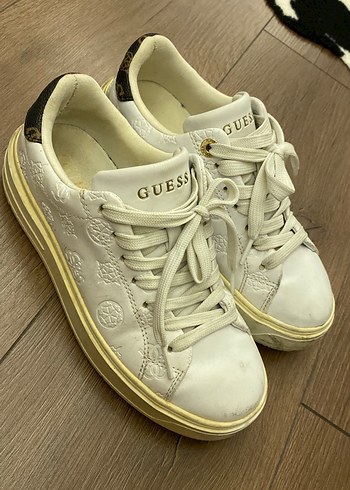 Guess 36