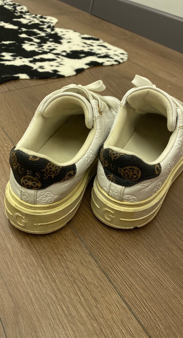 Beyaz GUESS Dolgu Topuklu Spor Ayakkabı - Görsel 2