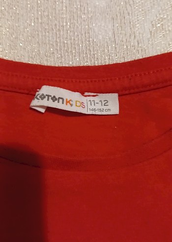 Kız Çocuk Parlak Pul Detaylı Kırmızı Tişört - Görsel 6