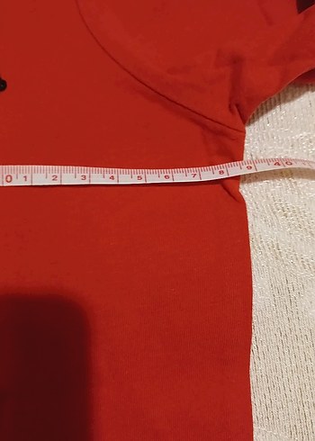 Kız Çocuk Parlak Pul Detaylı Kırmızı Tişört - Görsel 4