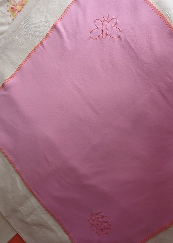 Beden Nakışlı Pembe Çocuk Battaniyesi