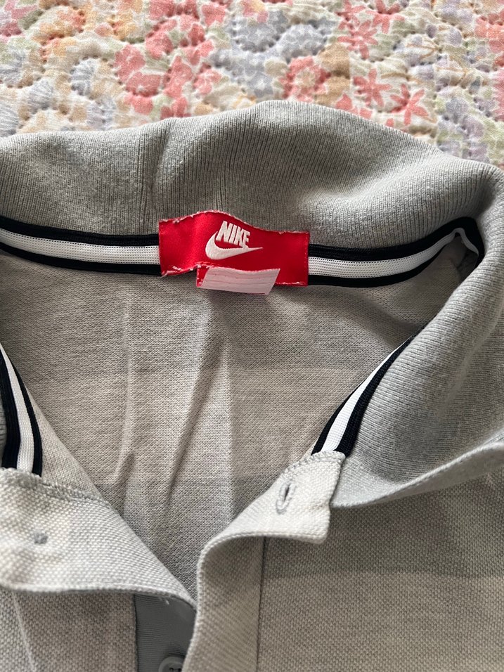 Nike Gri Çizgili Polo Tişört — görsel 5/5