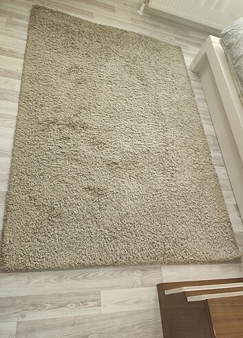 Ikea halı 133*190 ölçülerinde