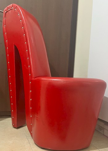 Diğer Kirmizi Topuklu Ayakkabi Formunda Dekoratif Sandalye
