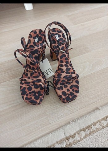 Leopar Desenli Kahverengi Platform Topuklu Kadın Ayakkabı - Görsel 4