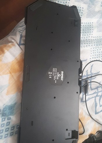 Mavi LED aydınlatmalı oyun klavyesi - Görsel 3