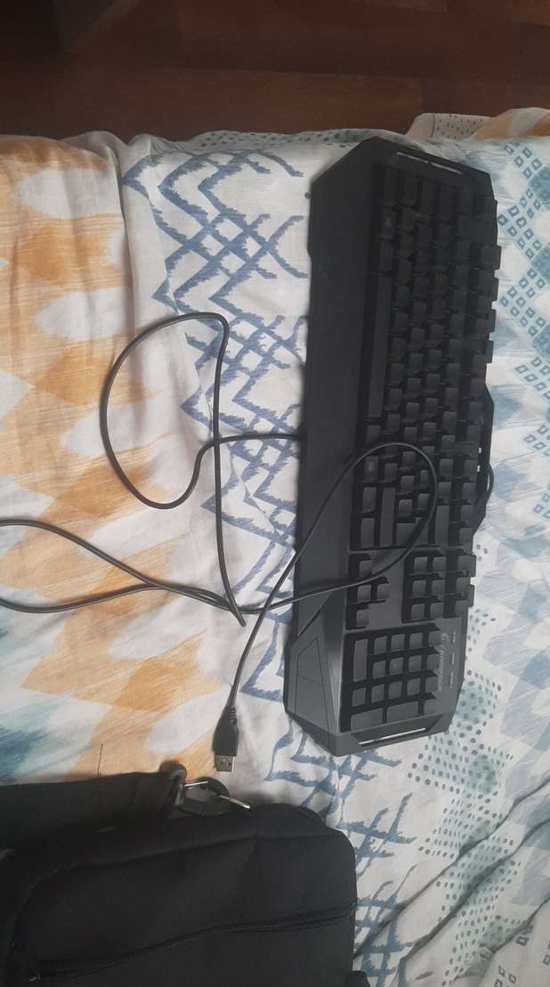 Mavi LED aydınlatmalı oyun klavyesi - Görsel 2