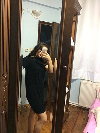 Boğazlı siyah elbise