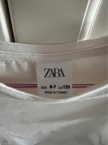 6 Yaş Beden Zara Kız Çocuk Fırfırlı Tshirt