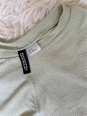 H&M HM CROP BLUZ