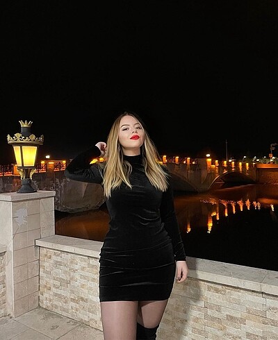 HM KADİFE ELBİSE