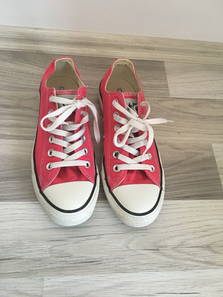 38 Beden pembe Renk 2 KERE GİYİLMİŞ ORJİNAL ÖZEL ÜRETİM CONVERSE