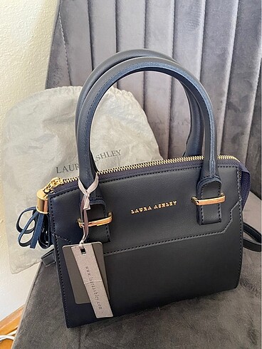  Beden Laura Ashley çanta
