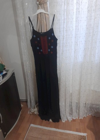 l Beden Nakışlı Boncuklu Siyah Uzun Örme Elbise