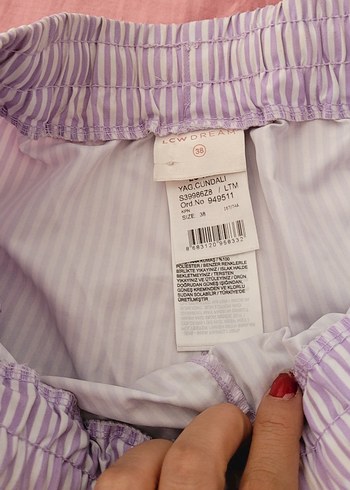 Lila Çizgili Deniz Şortu - Görsel 5