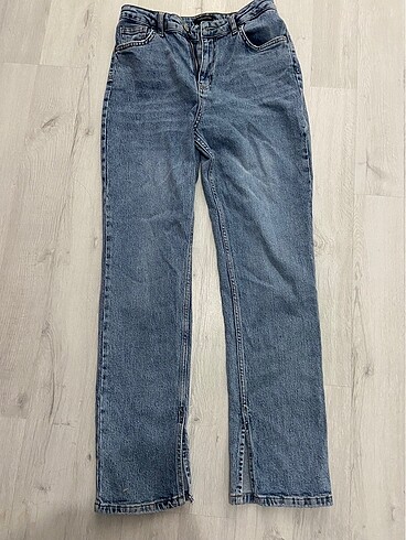 m Beden Yırtmaçlı jean