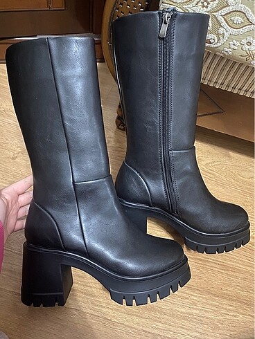Luvi Shoes OLIA Siyah Kalin Topuklu Kadin Kisa Çizme