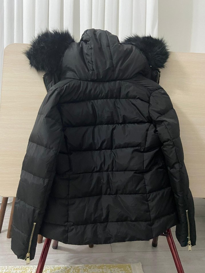 Siyah Kürklü Kadın Kışlık Mont şapkası cikartilabiliyor - Görsel 2