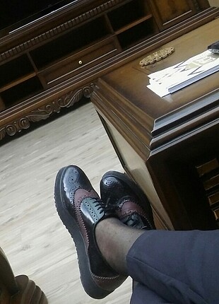 38 numara ayakkabı 2 3 kere tek giydim öylece duruyor