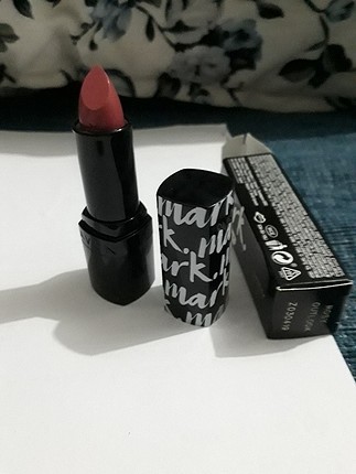 Avon Avon mark ruj