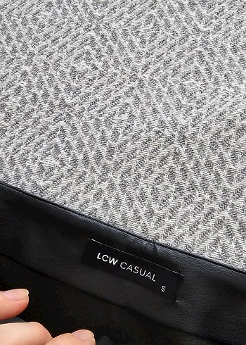 LC Waikiki Siyah Deri Midi Mini Etek