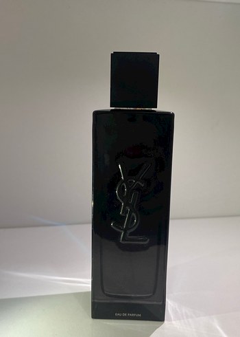 Yves Saint Laurent Siyah Erkek Parfümü MYSLF 100ml edp