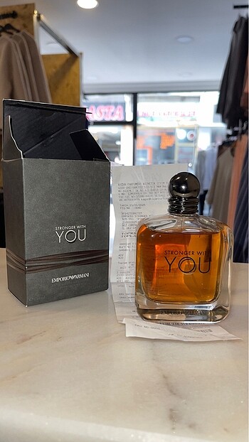 EMPORIO ARMANI STRONGER WİTH YOU