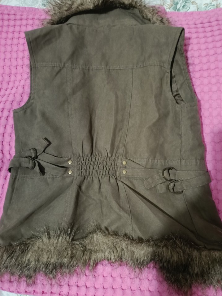 Kız Çocuk Kürklü Yelek - Görsel 2