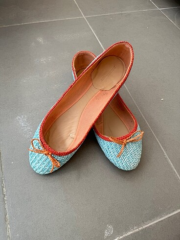 Zara marka sert hasır babet