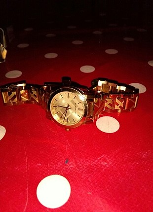 Burberry saat. SADECE BUGÜNE ÖZEL 525 TL YE SATIYORUM!! Fiyat za