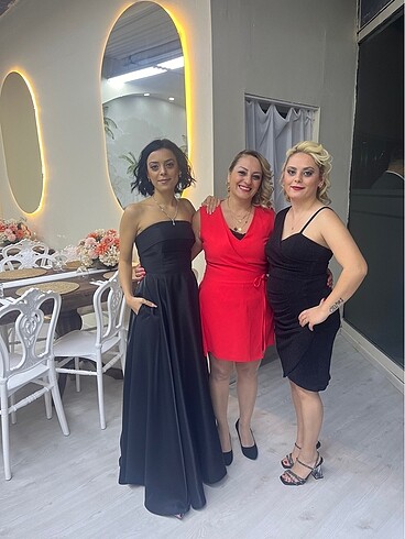 Siyah düz elbise