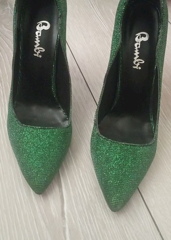 Yeşil Simli Stiletto Yılan Desenli Kadın Ayakkabı