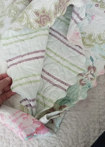 English Home Pastel Çok Renkli Çiçek Desenli Yatak Örtüsü