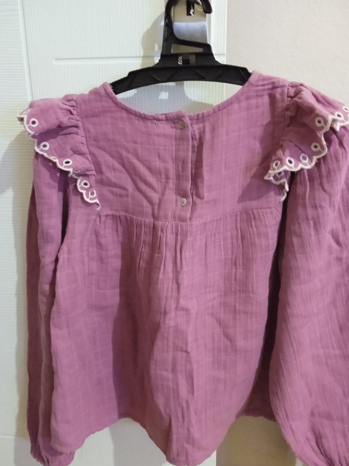 Mor Nakışlı Fırfırlı Kız Bluzu - Görsel 2