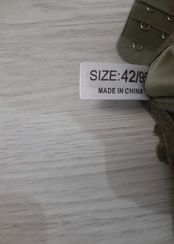 xl Beden haki Renk Butik ürünüdür Bej Dantelli Bohem Midi Sütyen