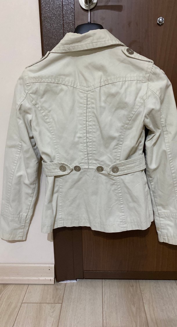 Düğmeli Bej Kadın Ceket - Görsel 3