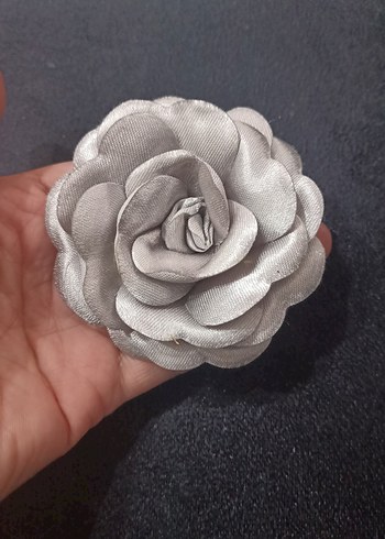 choker ve broş yapmak için çiçek